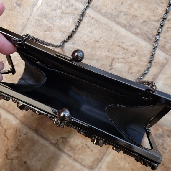 new clutch with optional strap - Picture 12 of 16